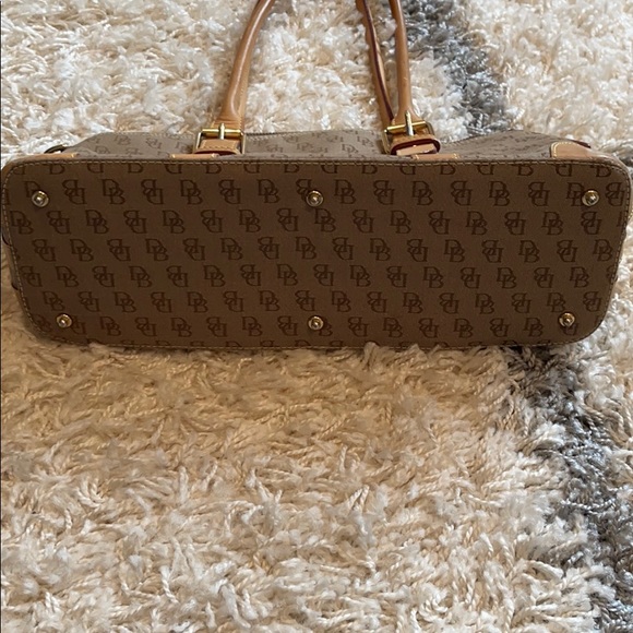 Dooney & Bourke purse - Picture 4 of 9